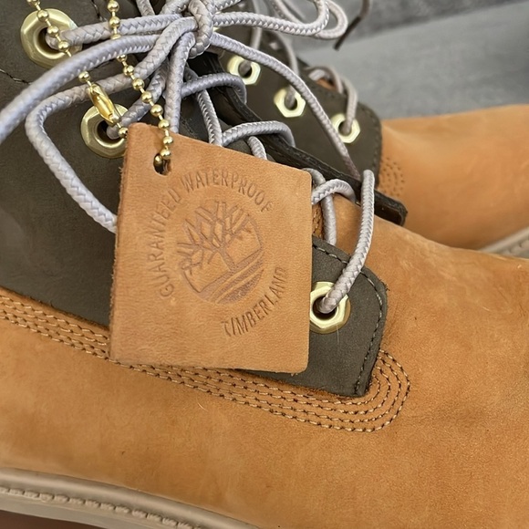 NWT TIMBERLAND Waterproof Boots! - Picture 7 of 12